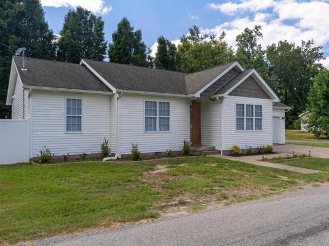 House for sale in Herrin