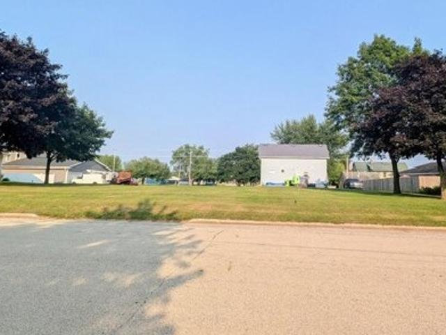 Land for sale in Hilbert