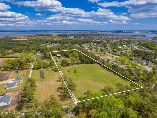 House for sale in Morehead City House for sale in Morehead City