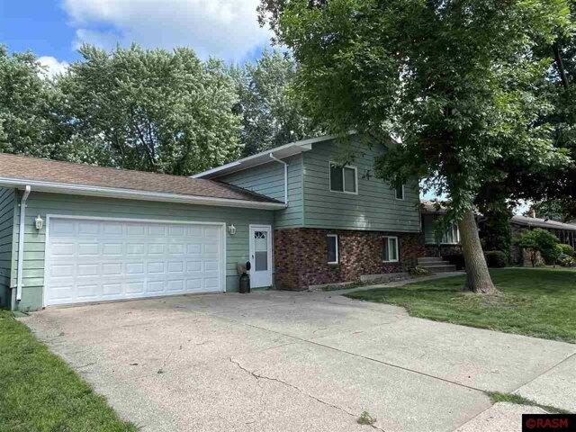 House for sale in Saint James