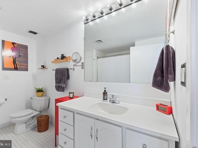 Condo for sale in Philadelphia Condo for sale in Philadelphia