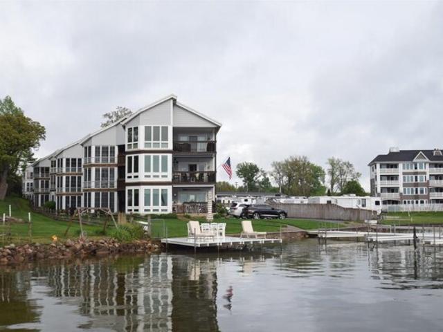 Condo for sale in Syracuse