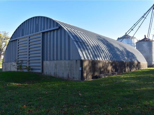 Commercial for sale in Burlington Junction, Missouri