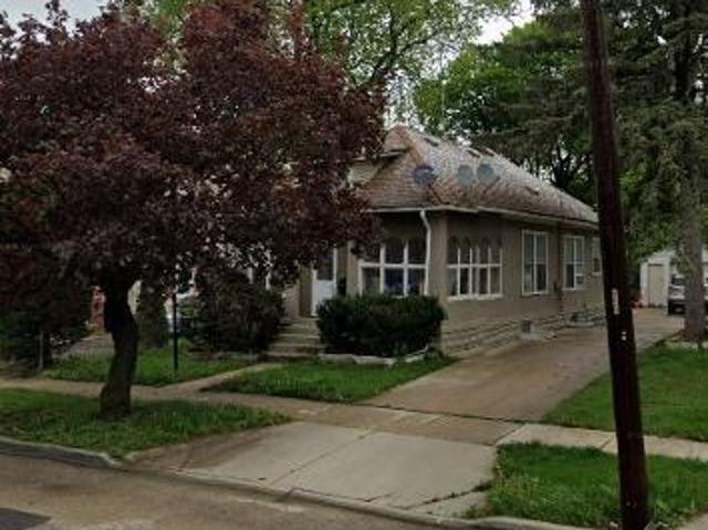 House for sale in Aurora, Illinois