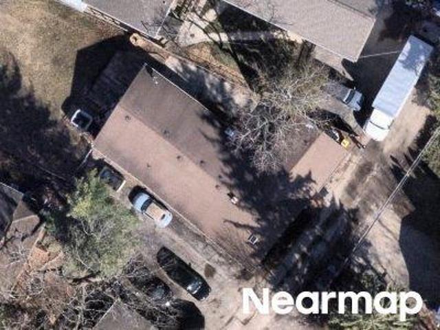 House for sale in Mchenry, Illinois
