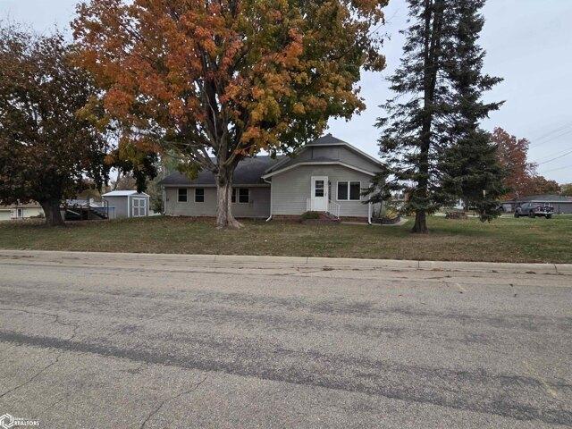 House for sale in Creston, Iowa