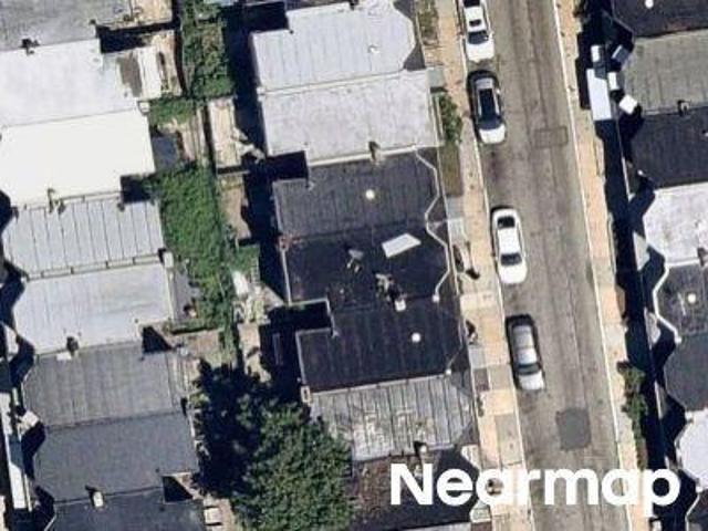 Townhouse for sale in Carroll Park, Philadelphia