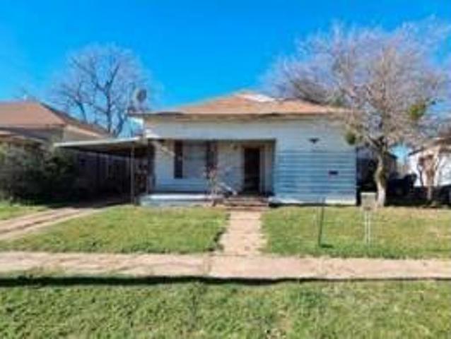 House for sale in Electra, Texas