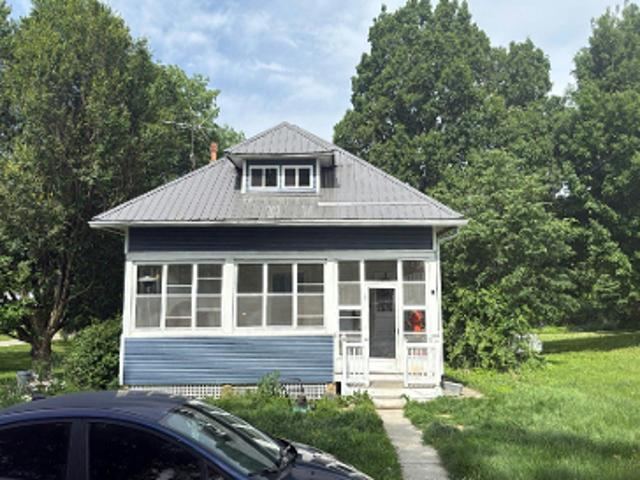 House for sale in West Lebanon, Indiana