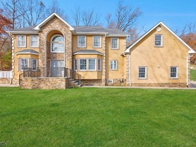 House for sale in Dunellen, New Jersey