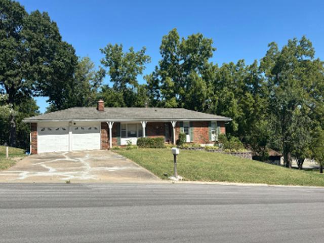 House for sale in Gladstone, Missouri