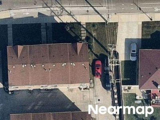 Townhouse for sale in Niles, Illinois