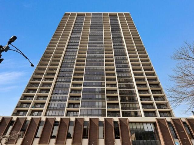 Condo for sale in Chicago, Illinois