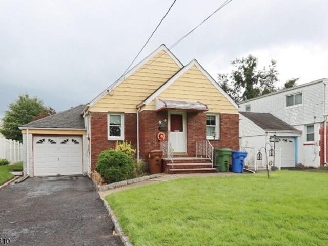 House for sale in Roselle, New Jersey