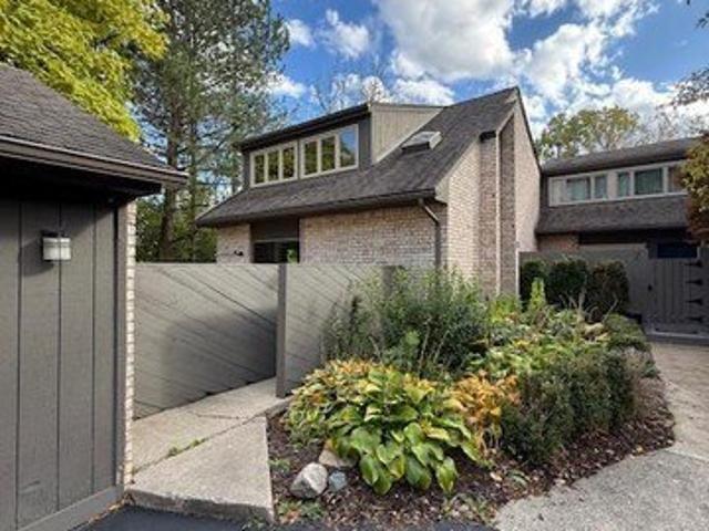 Condo for sale in Bloomfield Hills, Michigan