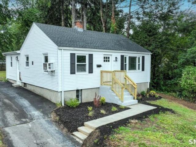 House for sale in Windsor, Connecticut