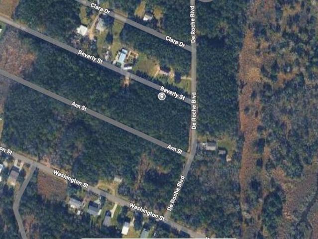 Land for sale in Bay Saint Louis, Mississippi
