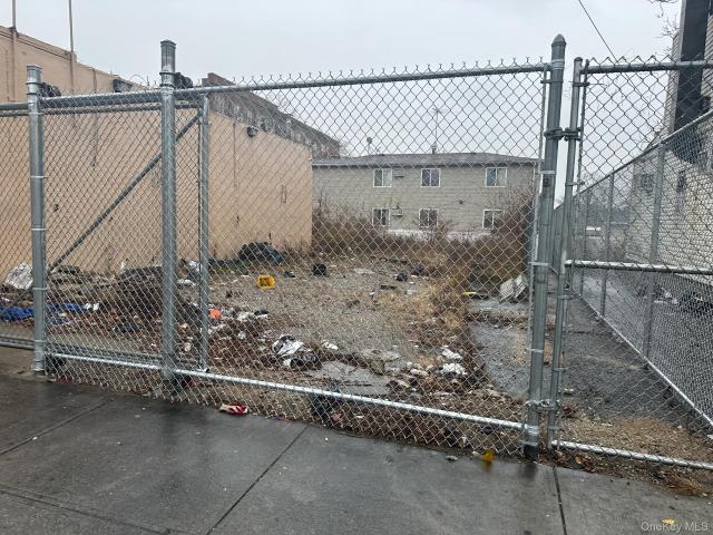 Land for sale in Queens, Arverne