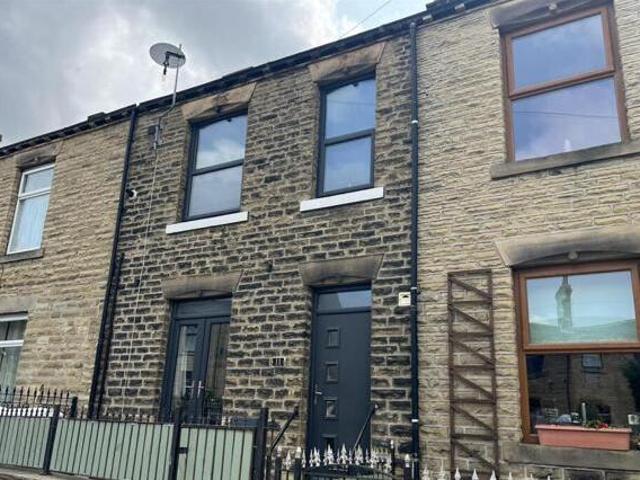 House for sale in Mirfield, West Yorkshire