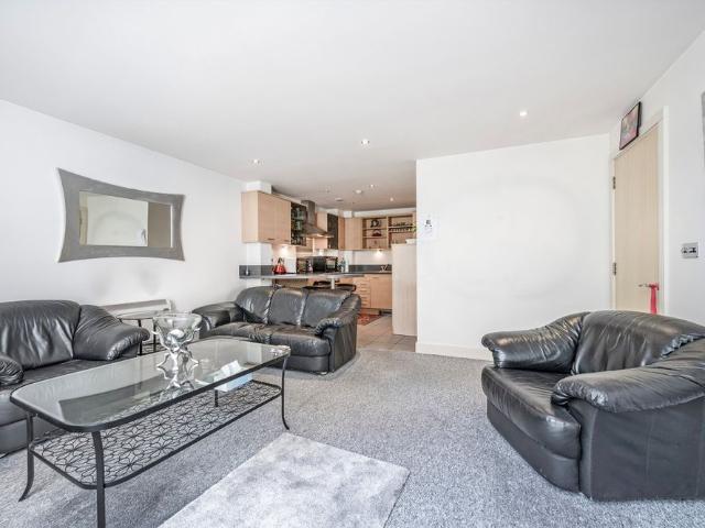 Apartment for rent in Sands End, Greater London