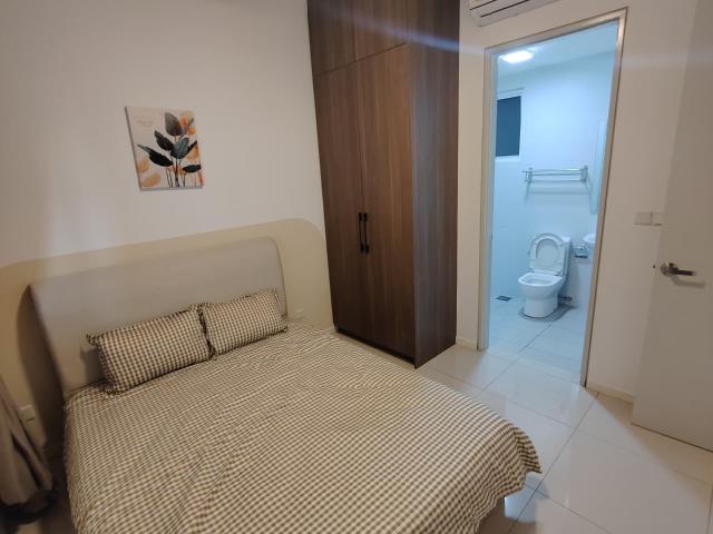 Room for rent in Petaling, Alam Impian
