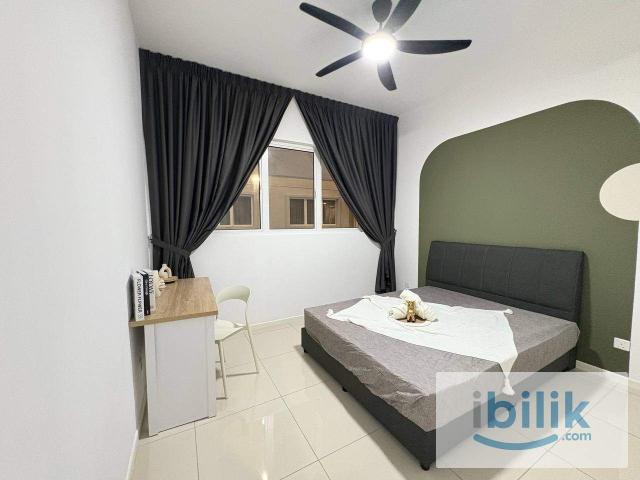 Room for rent in Petaling, Alam Impian