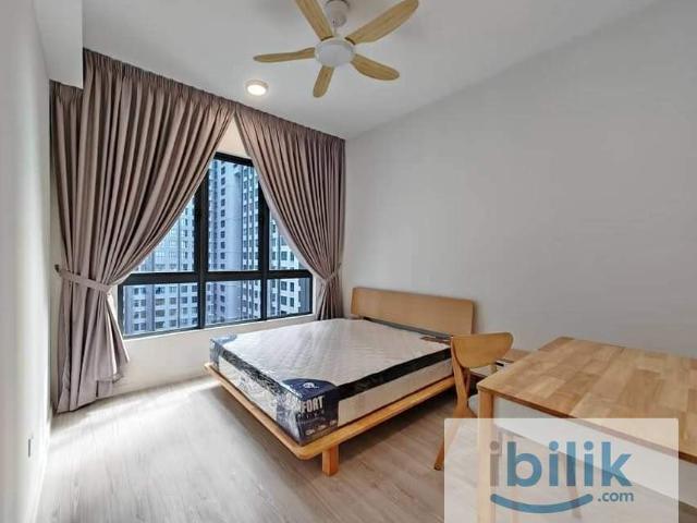 Room for rent in Petaling, Alam Impian