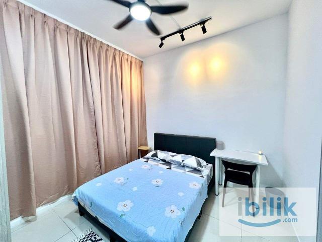 Room for rent in Petaling, Alam Impian