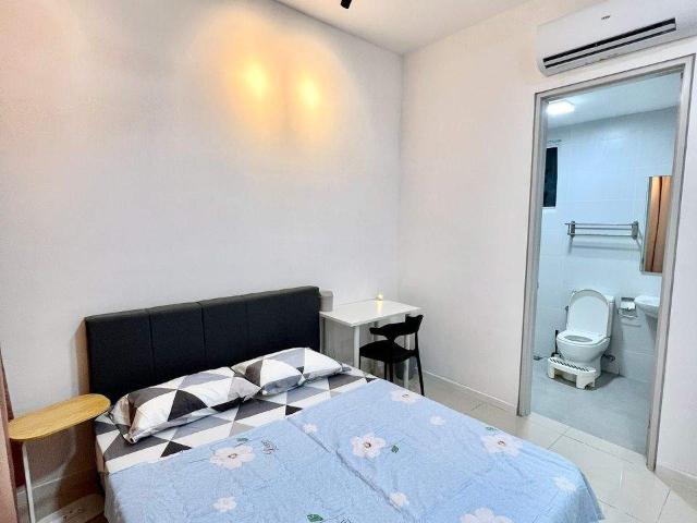 Room for rent in Petaling, Alam Impian