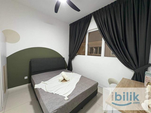 Room for rent in Petaling, Alam Impian