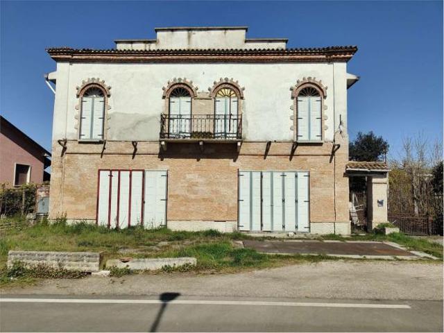 Palazzo in vendita a Trevenzuolo, Veneto