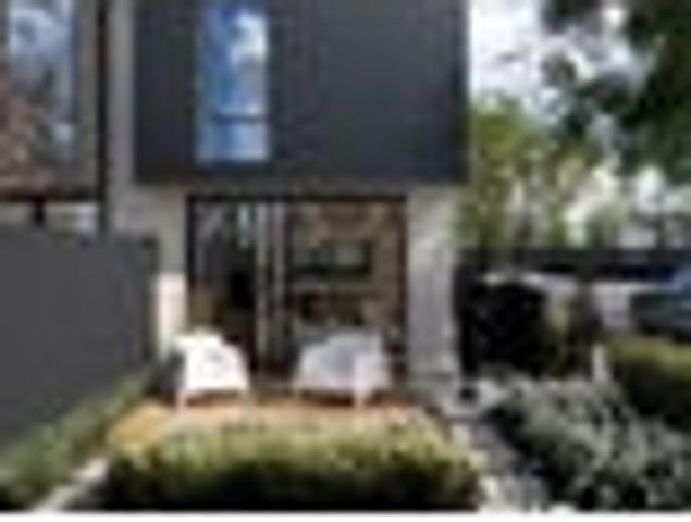 Townhouse for rent in Naenae Central, Lower Hutt