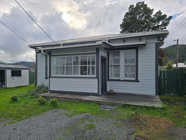 House for rent in Days Bay, Wellington