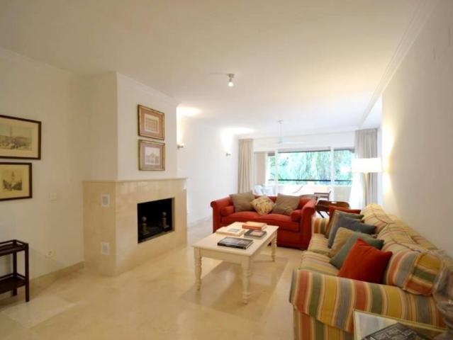 Apartamento en alquiler en La Carolina, Costa del Sol Occidental