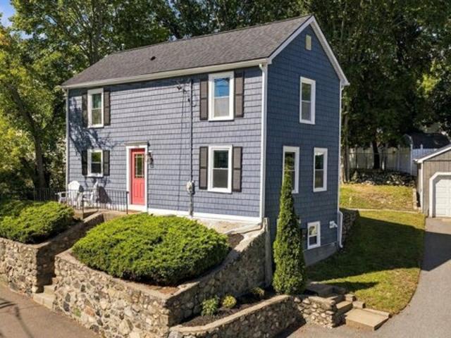 House for sale in Wakefield, Middlesex County
