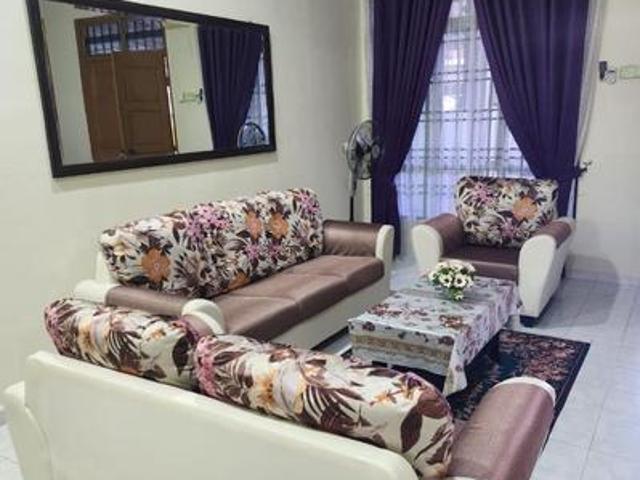 Terraced House for sale in Malaka