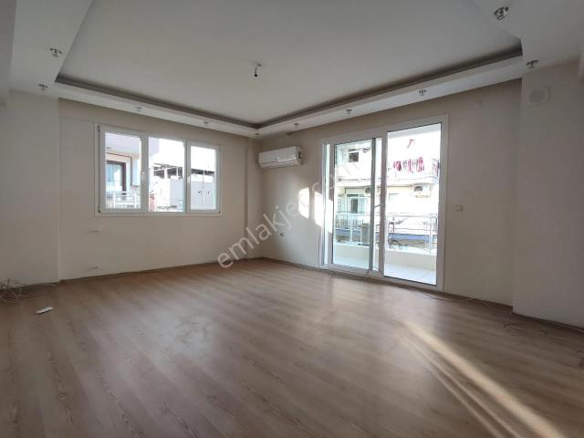 Emek Mahallesi, Bayraklı içerisinde kiralık mülk
