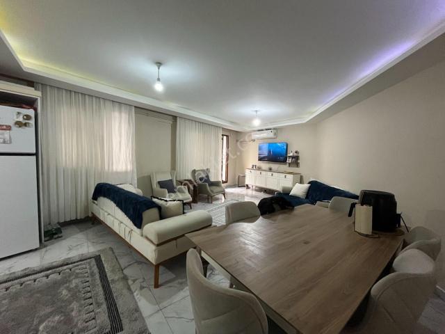 Bayrakli, İzmir içerisinde satılık mülk