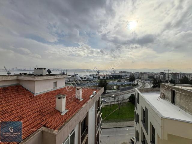 Bayrakli, İzmir içerisinde satılık mülk