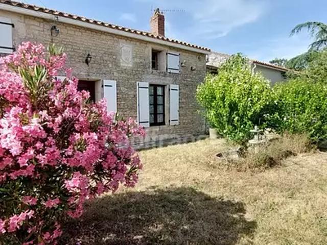 Maison vente à Fontenay-le-Comte, Nalliers