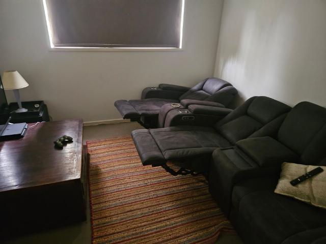 Room for rent in Kings Creek, Queensland
