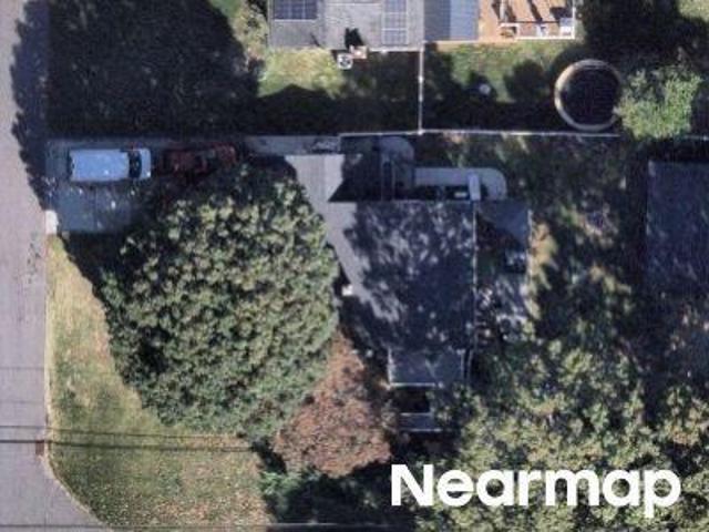 House for sale in West Bay Shore, Town of Islip