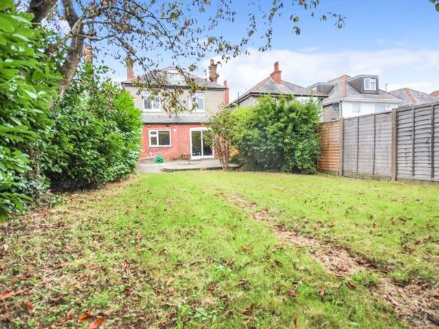 Apartment for rent in Talbot Village, Bournemouth