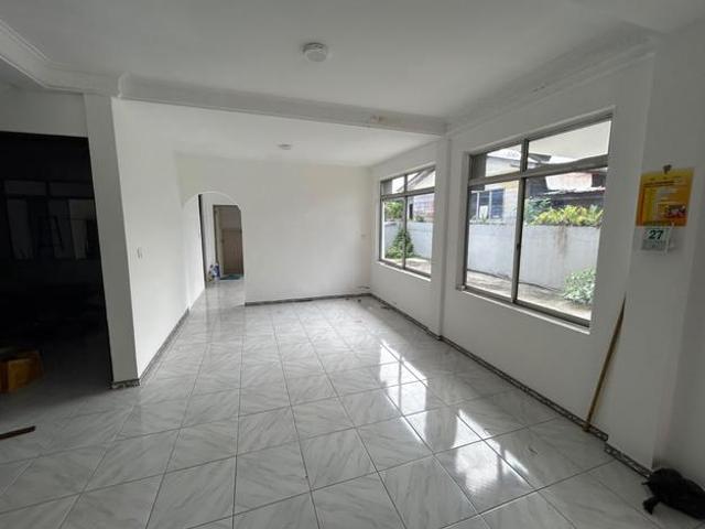 Residential House for sale in Kuching, Bahagian Kuching