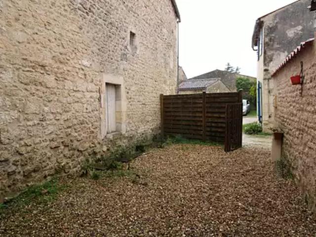 Maison location à Les Pierrères, Nancras