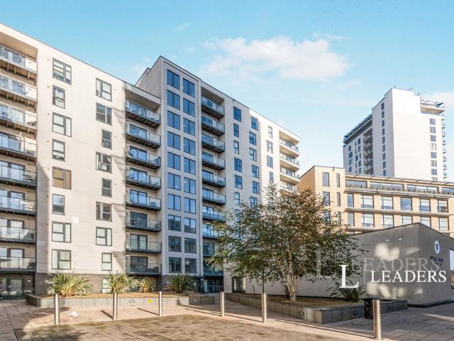 Apartment for rent in Horsell, Woking
