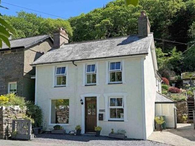 House for sale in Caernarfon, Wales