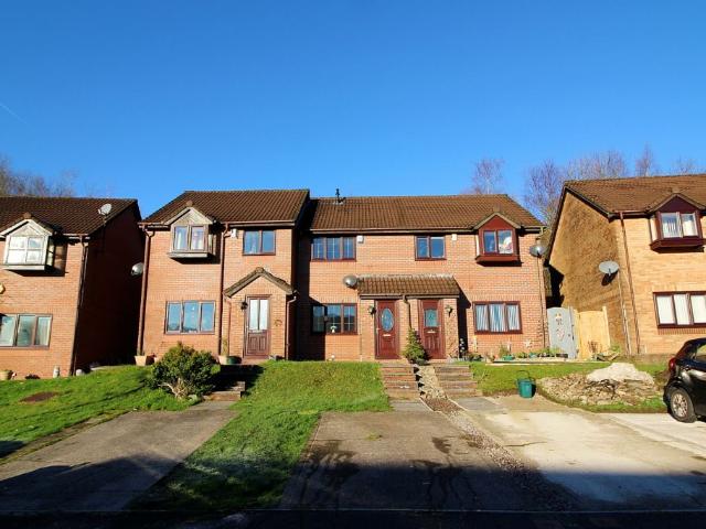 House for rent in Ynysybwl and Coed-y-cwm, Glyncoch