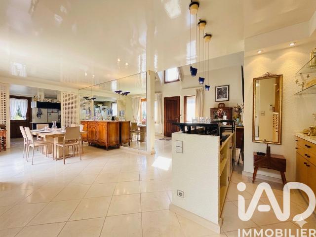 Maison vente à Fontainebleau, Nanteau-sur-essonne