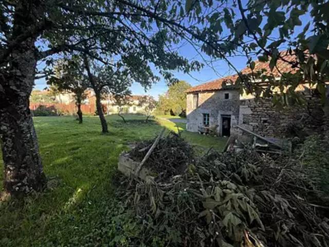 Maison vente à Confolens, Nanteuil-en-vallée